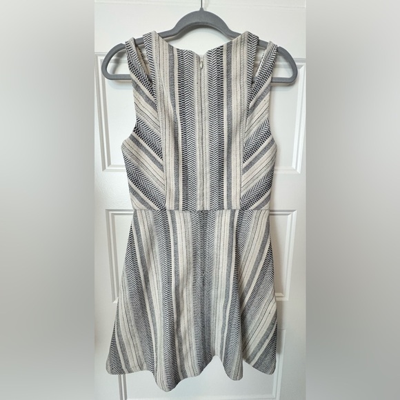 BCBG Jacquard Striped A-Line Dress Size 4 - Picture 3 of 10